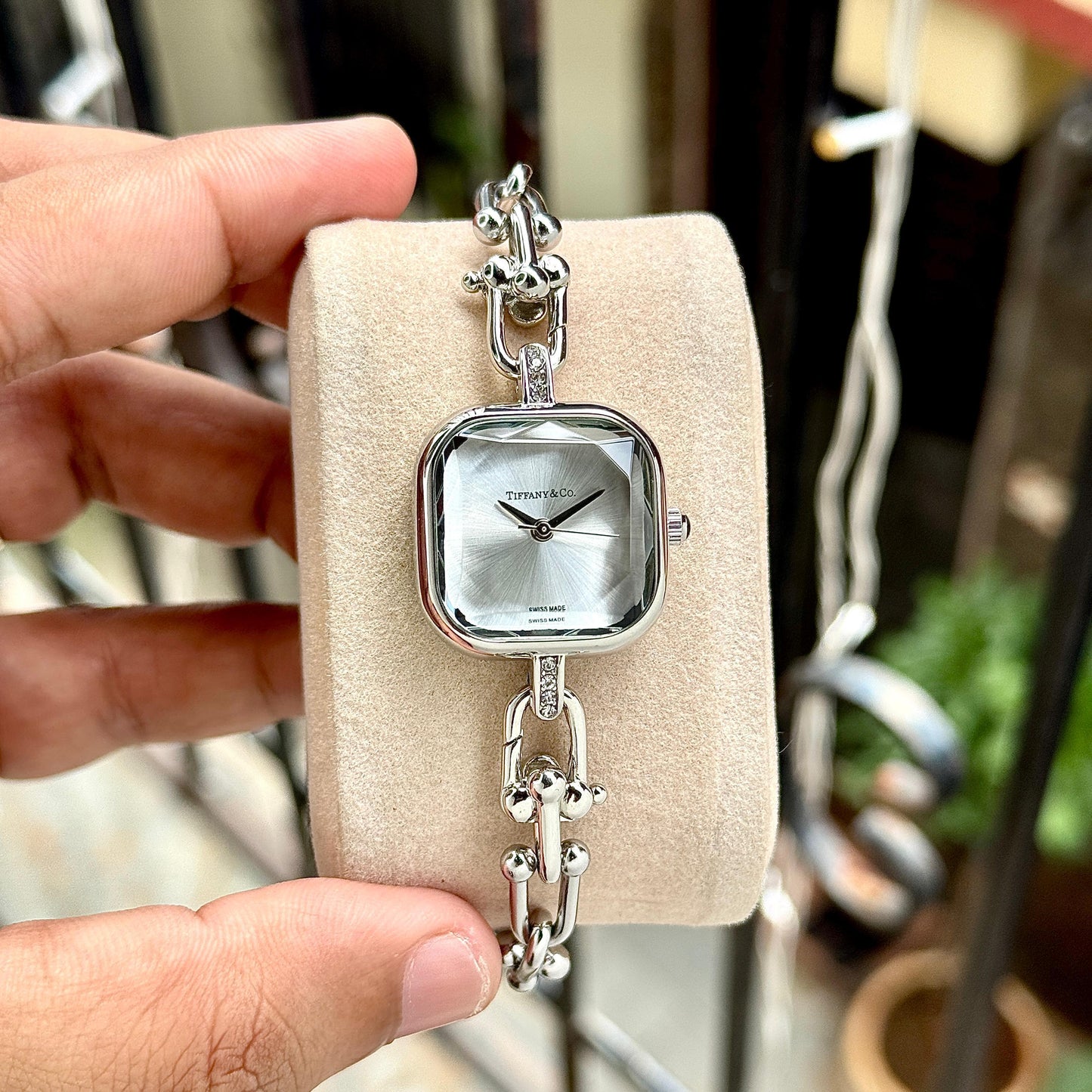 TIFFANY HARDWEAR STYLE – ICONIC LUXURY MEETS MODERN FEMININITY 💎